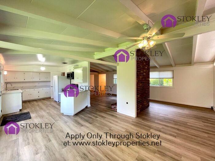 462 Bridge Rd - Photo 3 of 10