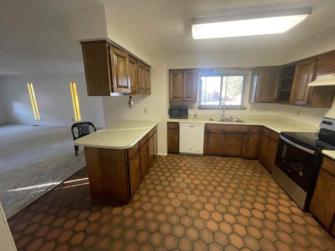 369 Cheryl Ave #NA - Photo 3 of 9