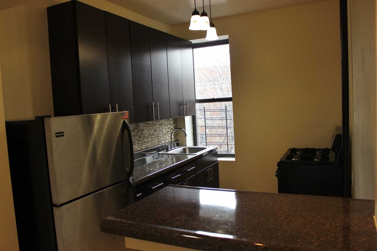 188 Parkside Ave #2c - Photo 3 of 9