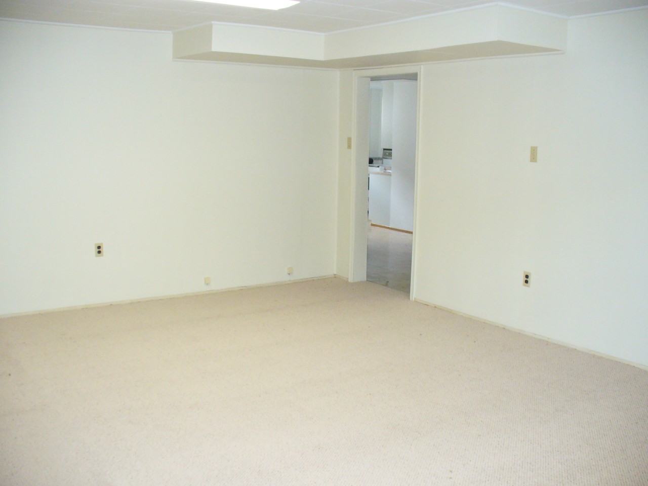 8728 90 Avenue - Photo 3 of 13