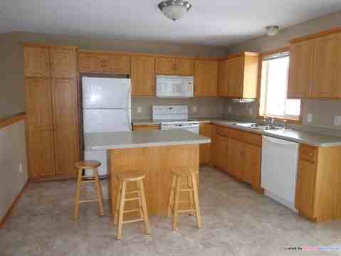 1403 3rd St S - Photo 2 of 9