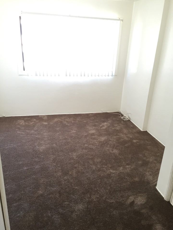 6626 California Ave - Photo 3 of 4