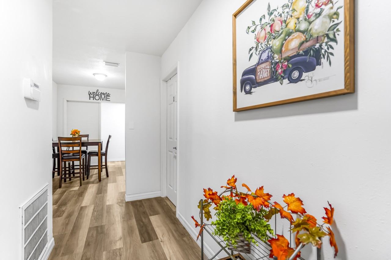 Falcon St - Photo 3 of 21