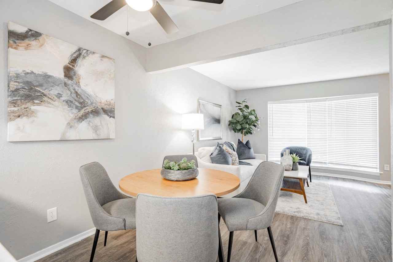 Aero White Rock - Photo 2 of 41