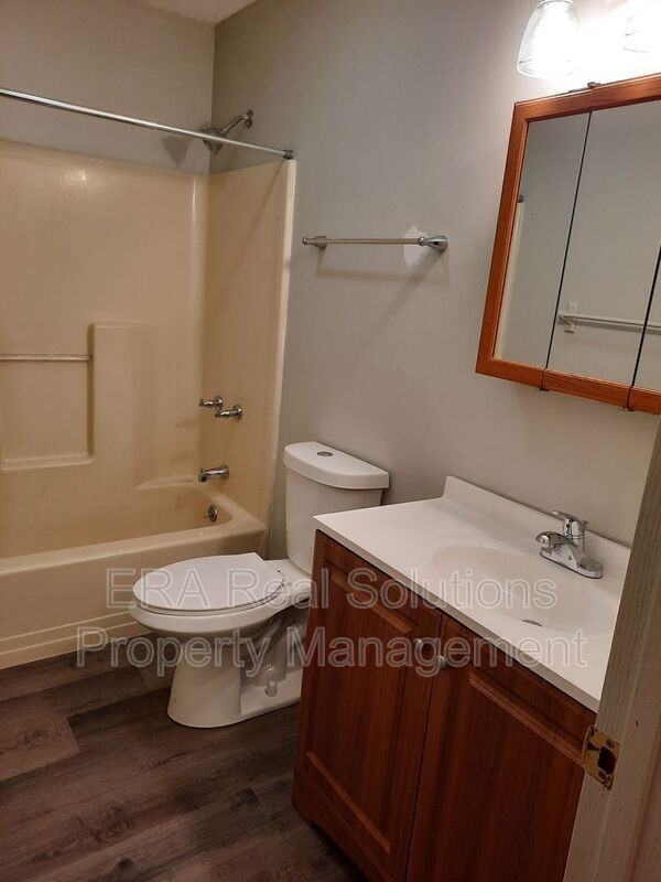 326 Bigelow St - Photo 7 of 12