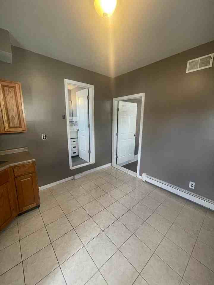 29 Willow St - Photo 3 of 16