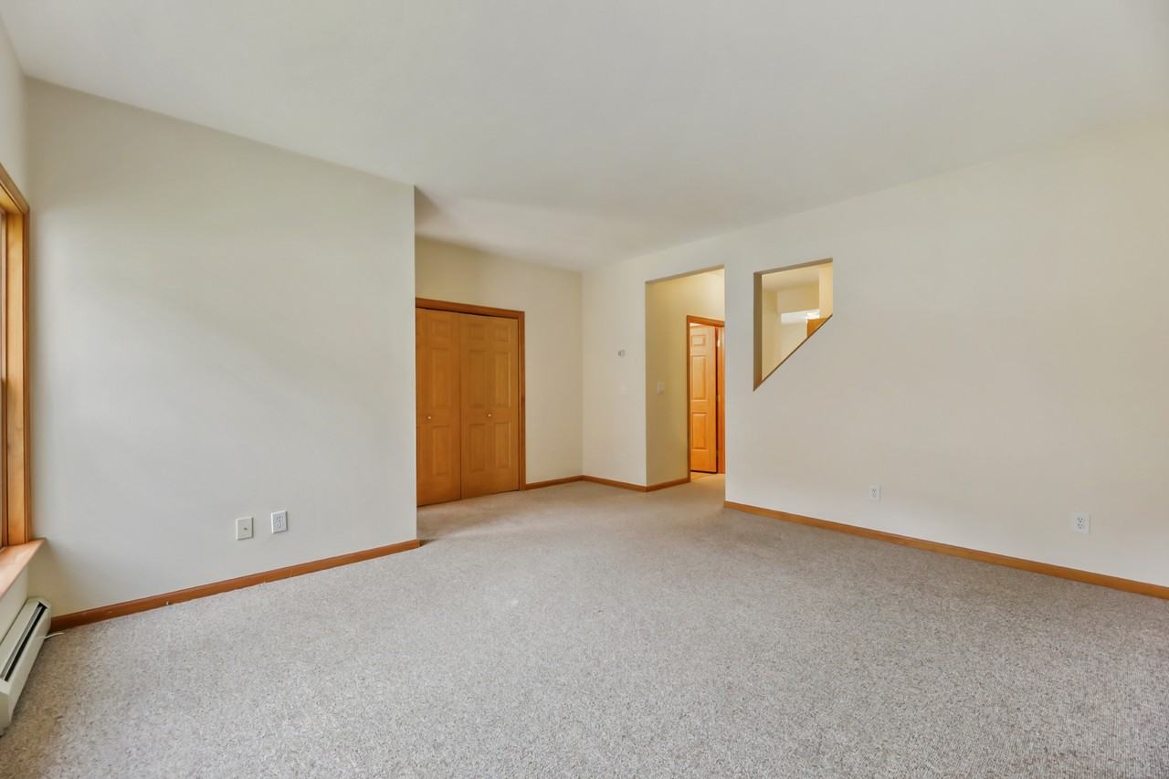 6 Rose Ct W #NA - Photo 3 of 24