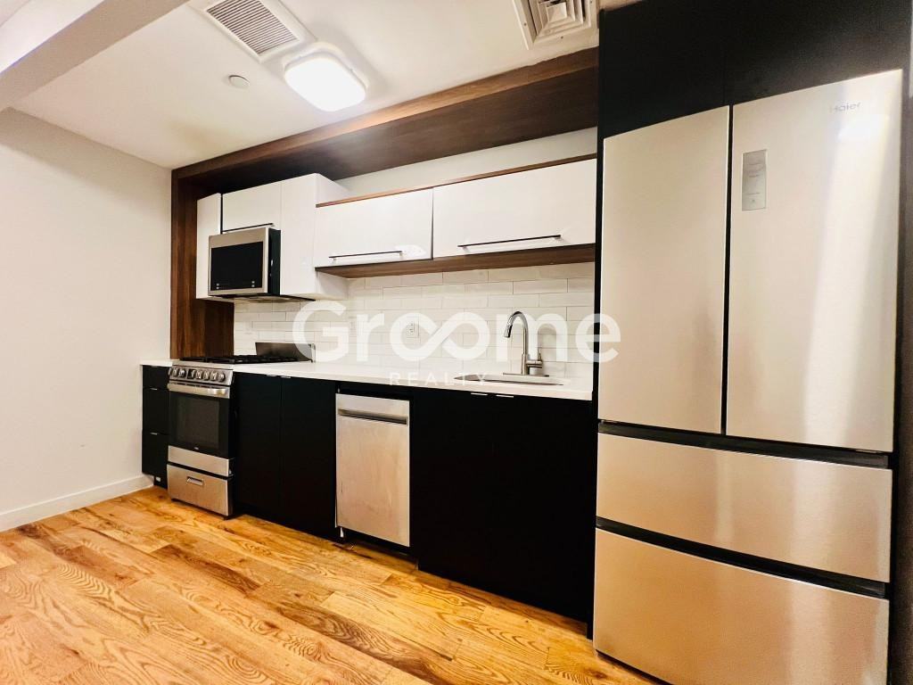 834 Herkimer St #1B - Photo 5 of 20