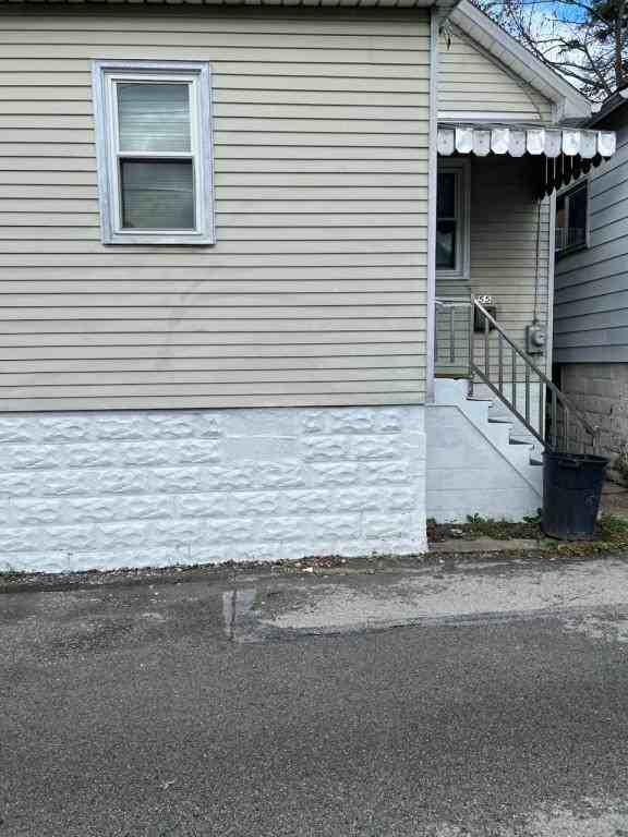 55 Graham Ave - Photo 2 of 11