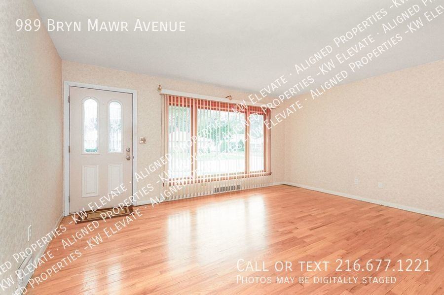 989 Bryn Mawr Ave - Photo 3 of 30