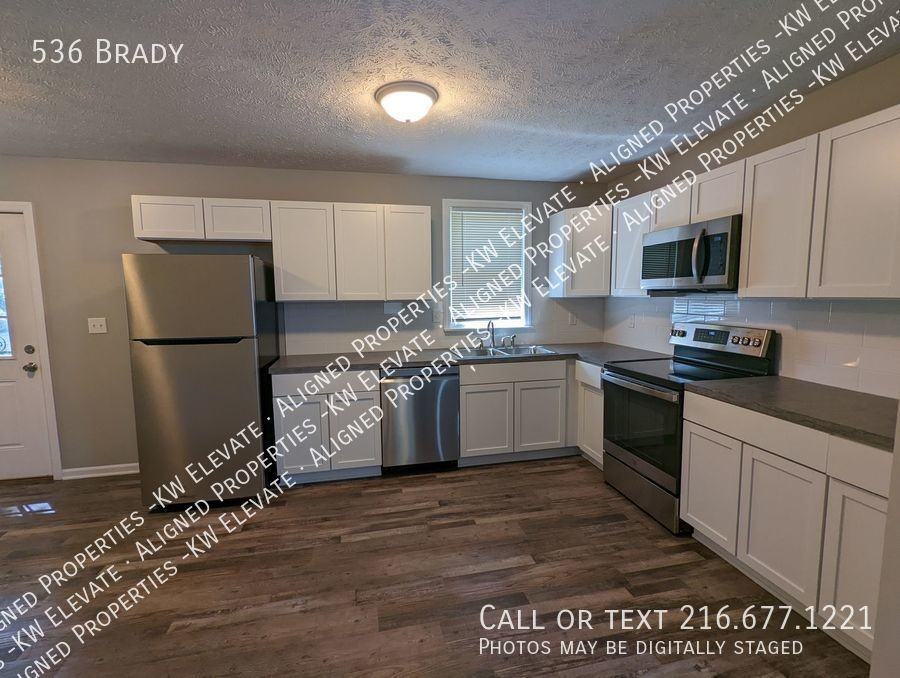 536 Brady Ave - Photo 3 of 8