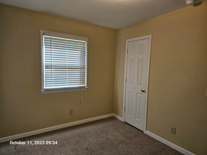 400 Berryman St #H - Photo 3 of 9