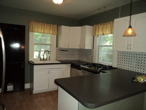 416 Shumway Ave - Photo 2 of 8