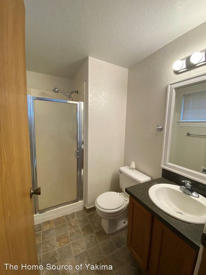 1511 S 73rd Ave - Photo 3 of 17