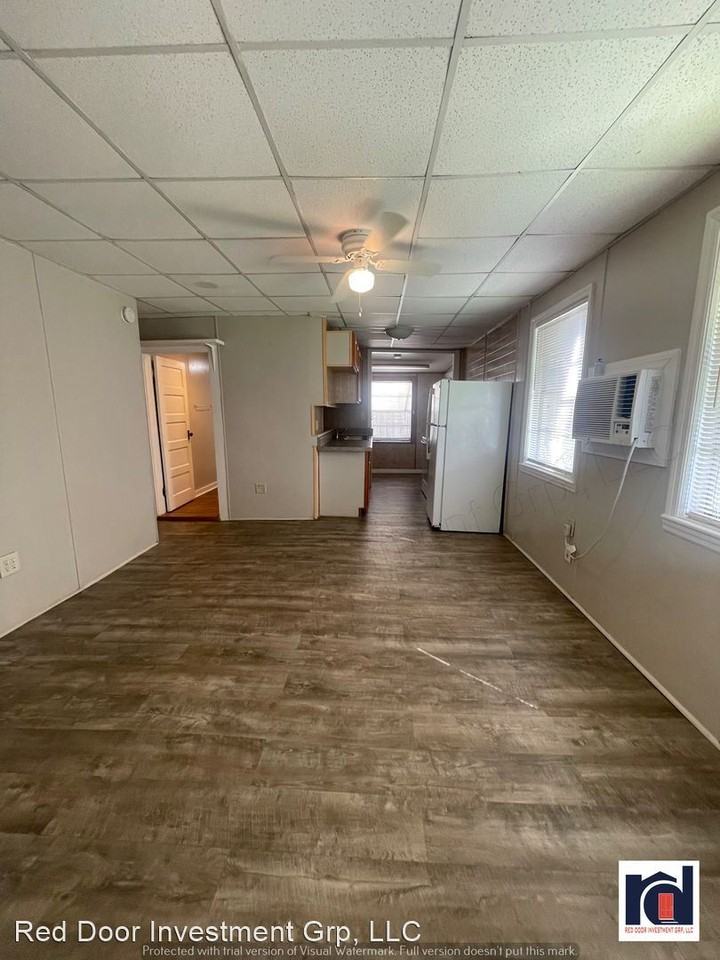 823 Pennsylvania Avenue - Photo 2 of 31