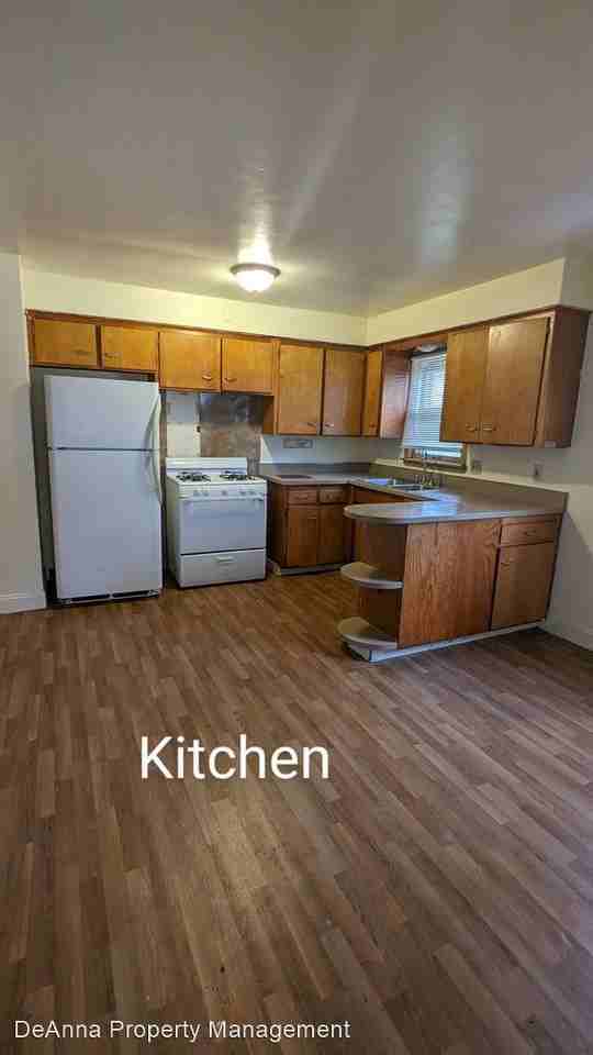 1470-1472 Babbit Rd - Photo 2 of 9