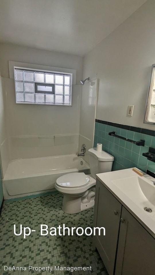 1470-1472 Babbit Rd - Photo 3 of 9