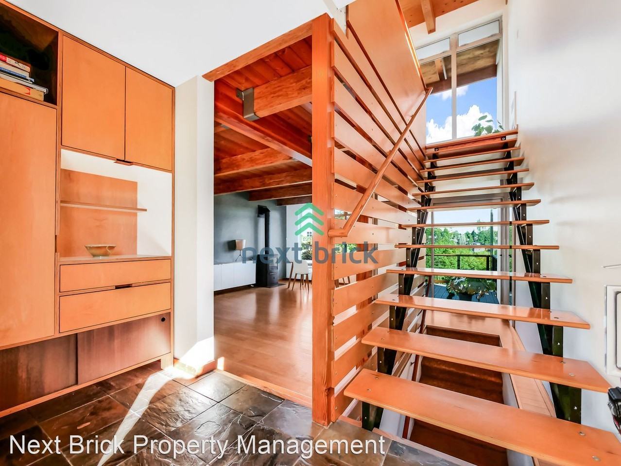 4015 Letitia Ave S - Photo 2 of 33