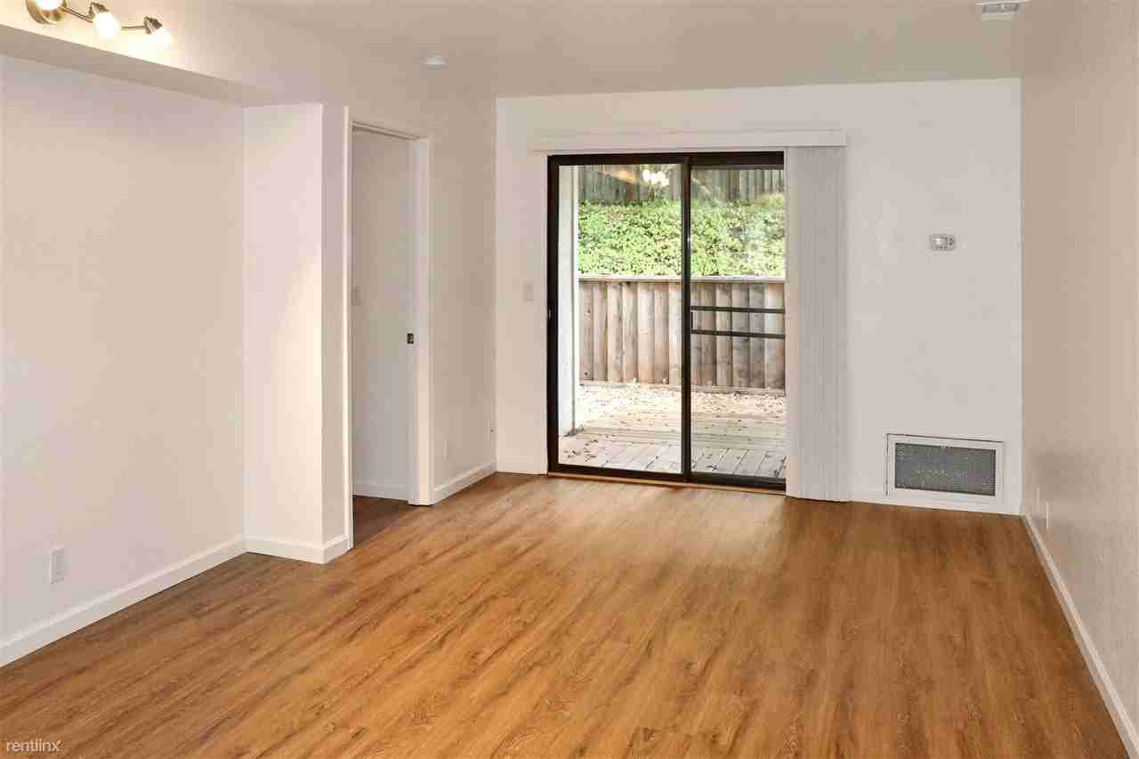 32 Village Cir - Photo 2 of 13