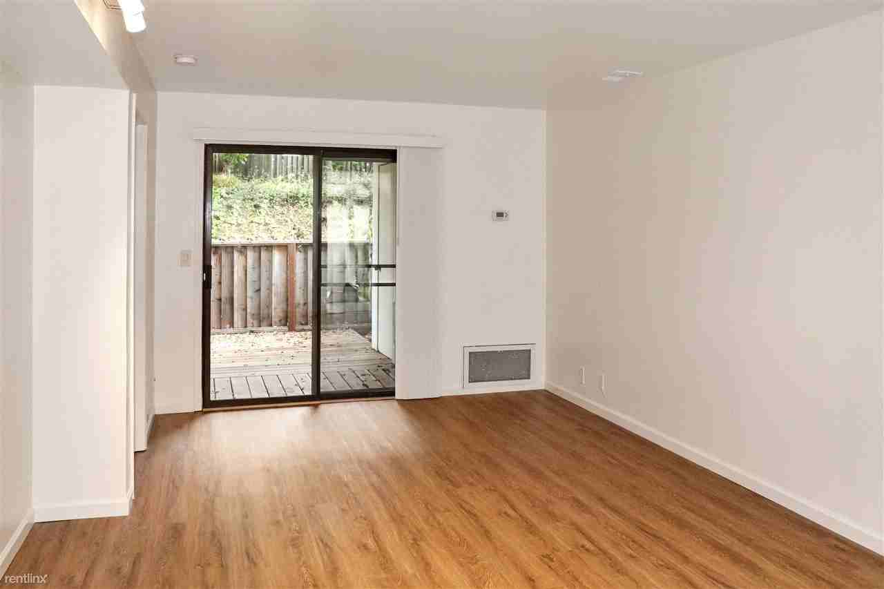 32 Village Cir - Photo 3 of 13