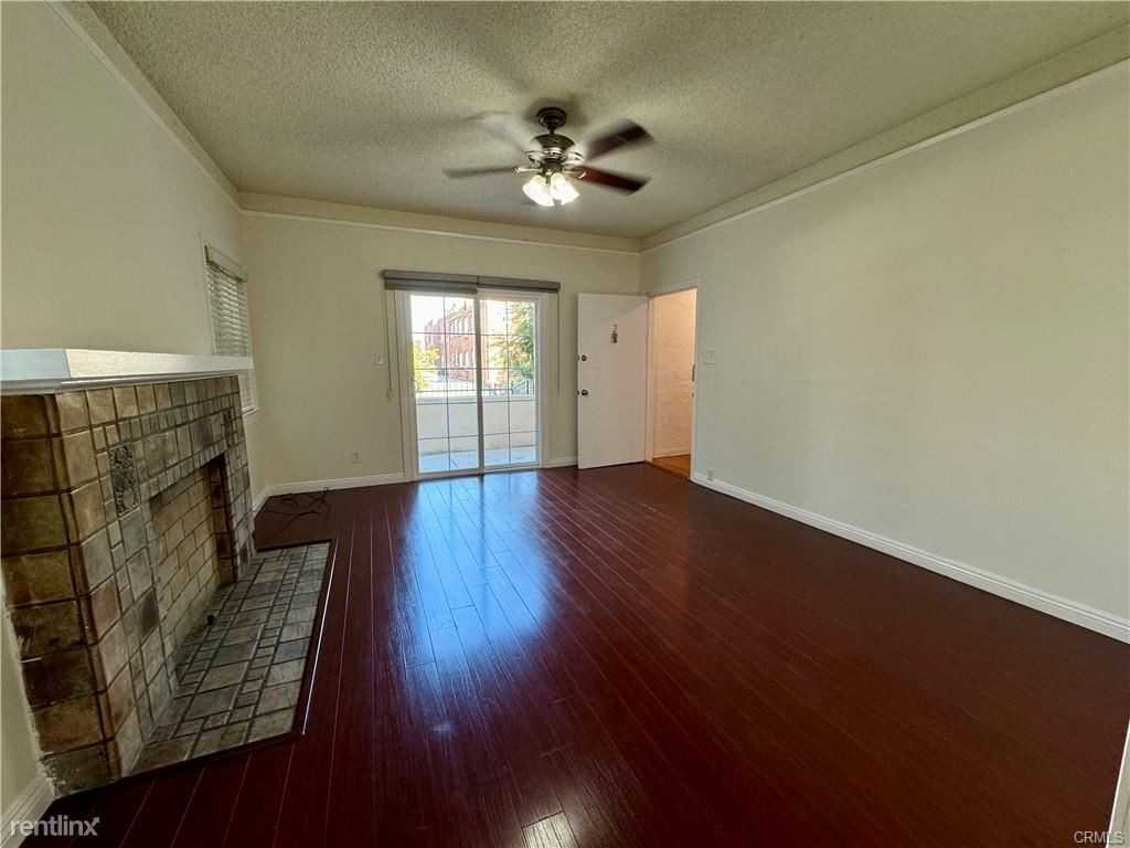 641 N Plymouth Blvd #2 - Photo 3 of 12