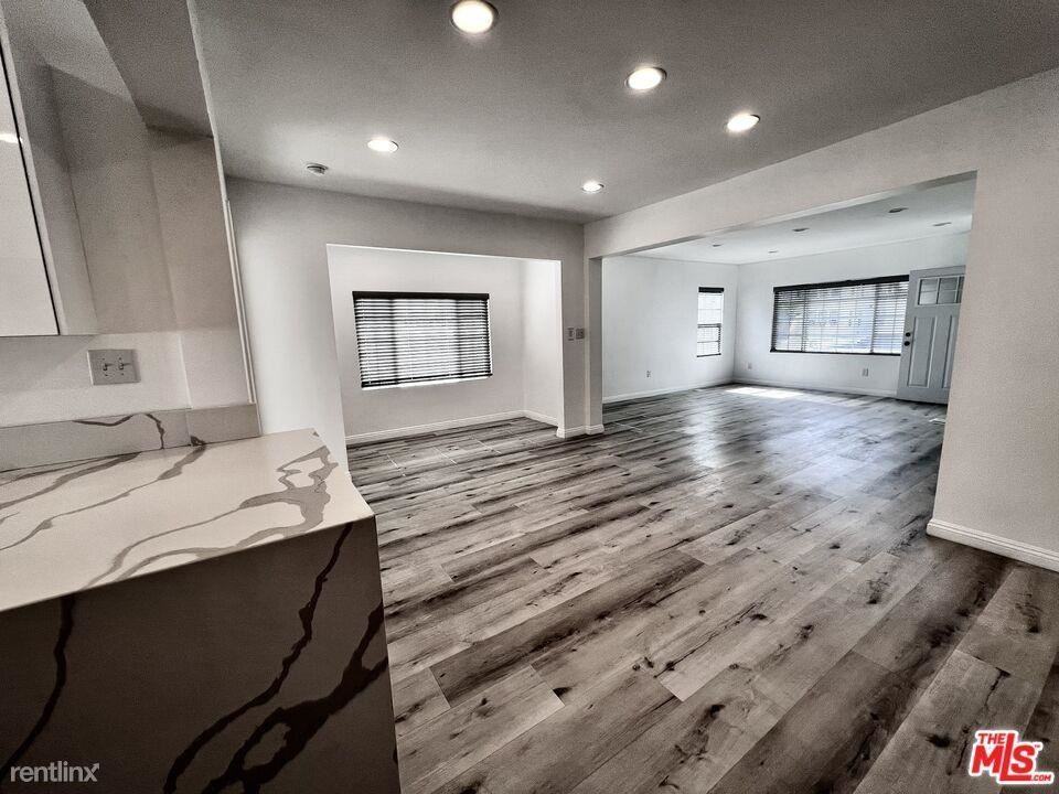 1206 Keniston Ave - Photo 2 of 12
