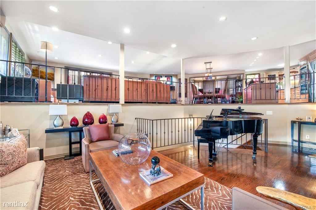 3200 Primera Ave - Photo 2 of 11