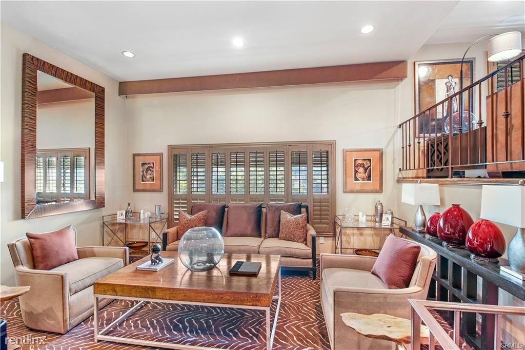 3200 Primera Ave - Photo 3 of 11