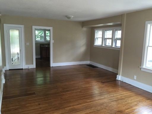 704 W Dewald St - Photo 2 of 7