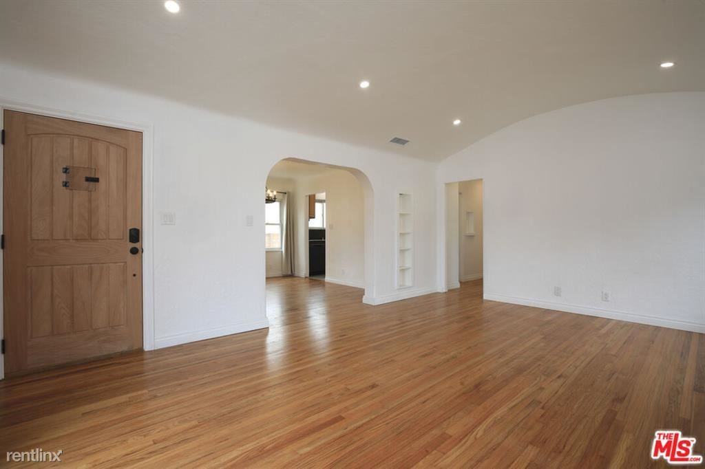 4039 Meier St - Photo 2 of 10