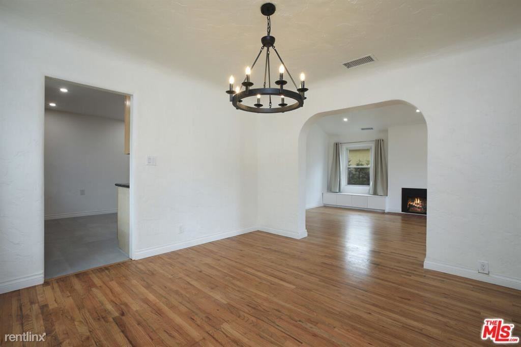 4039 Meier St - Photo 3 of 10