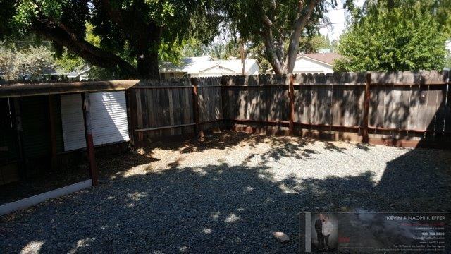 1830 Toyon Dr - Photo 3 of 7