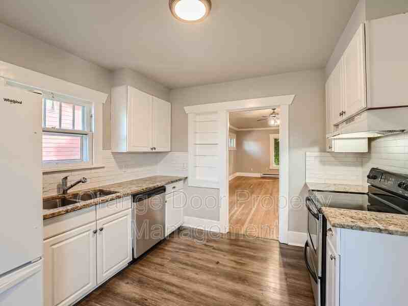 4124 S M St - Photo 7 of 15