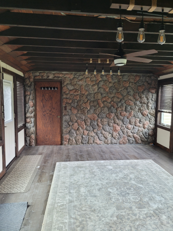 801 Lovell Ave W - Photo 2 of 29