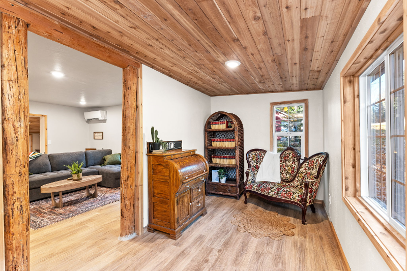 13989 W Idaho Ave - Photo 3 of 36