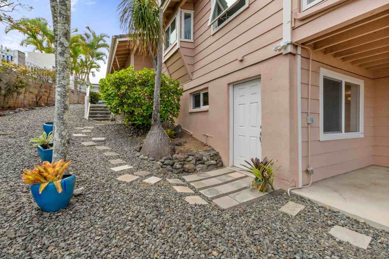 1261 Aupupu Place - Photo 3 of 22