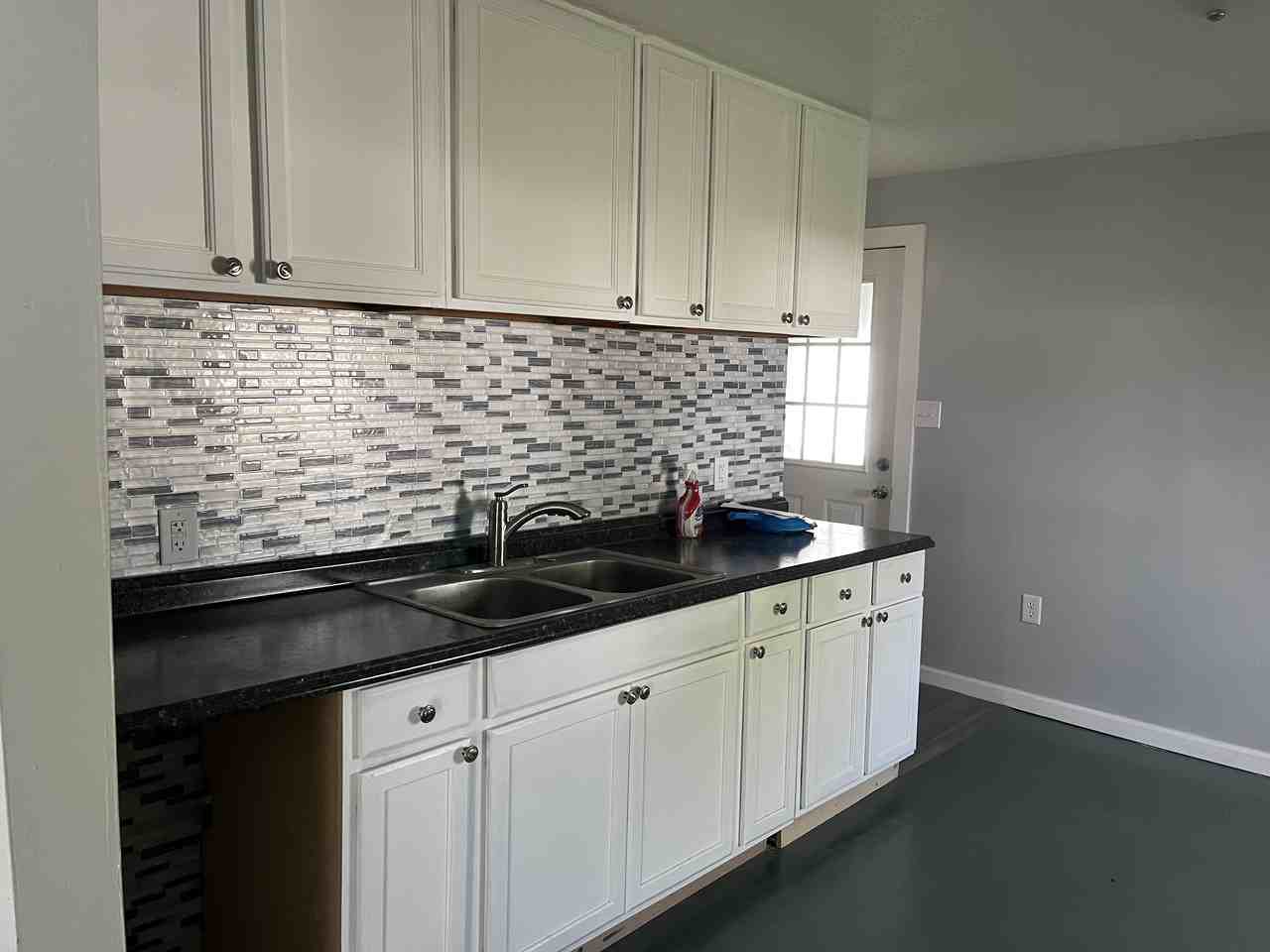 1068 N Russell St #NA - Photo 2 of 7