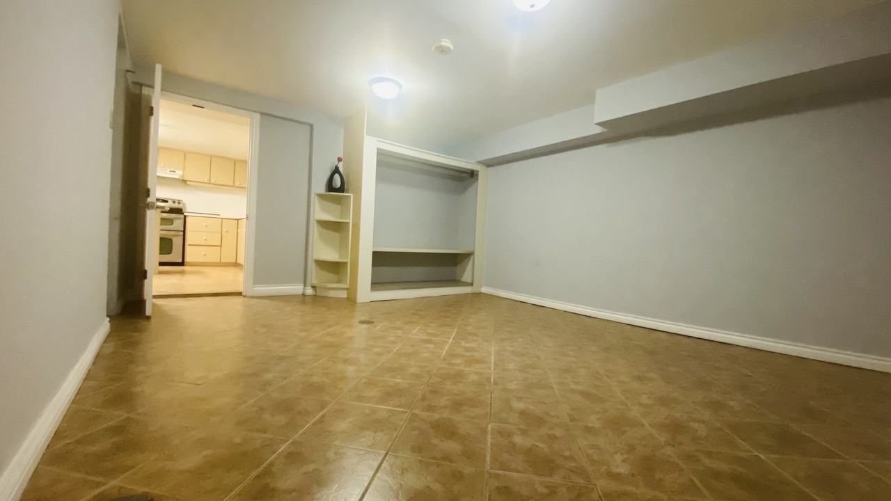 43 Windsor Road - Photo 3 of 10