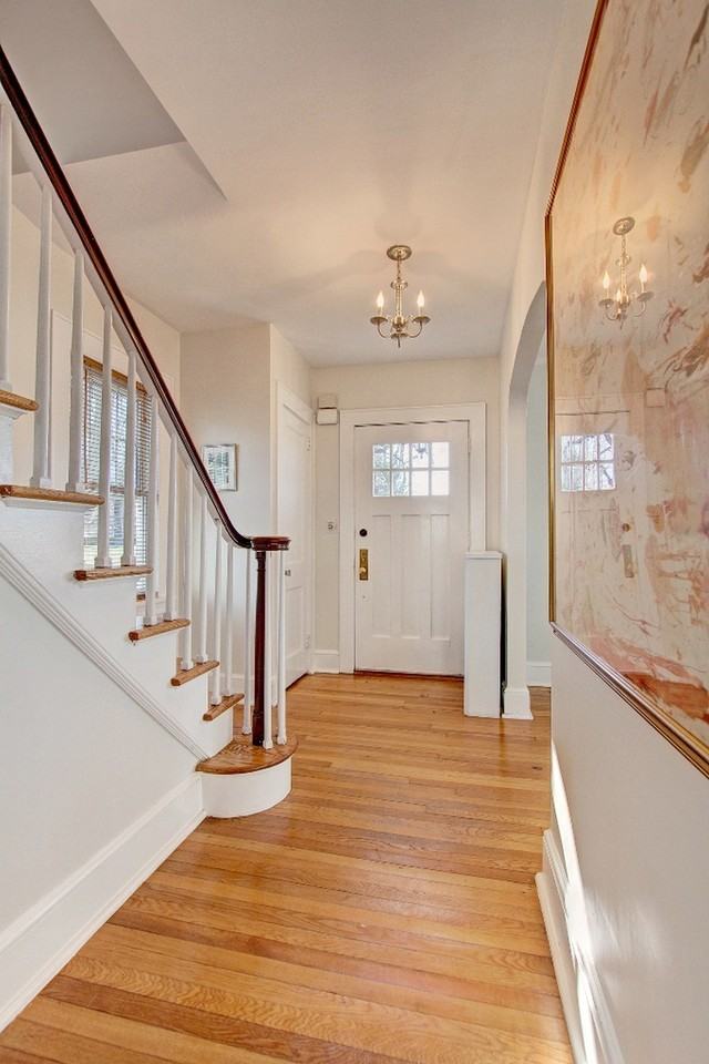 274 Balmforth St - Photo 3 of 24