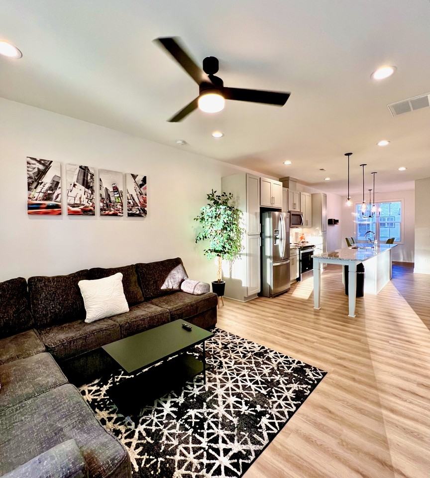 8611 Brushfoot Way - Photo 4 of 35