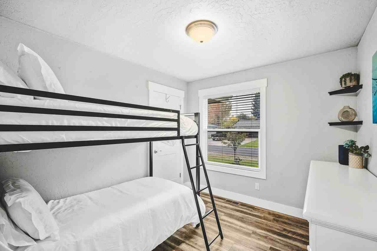 11168 N Bartlett Ave #1 - Photo 7 of 20