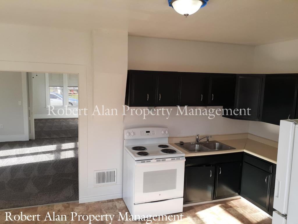 104 Se 4th St - Photo 7 of 7