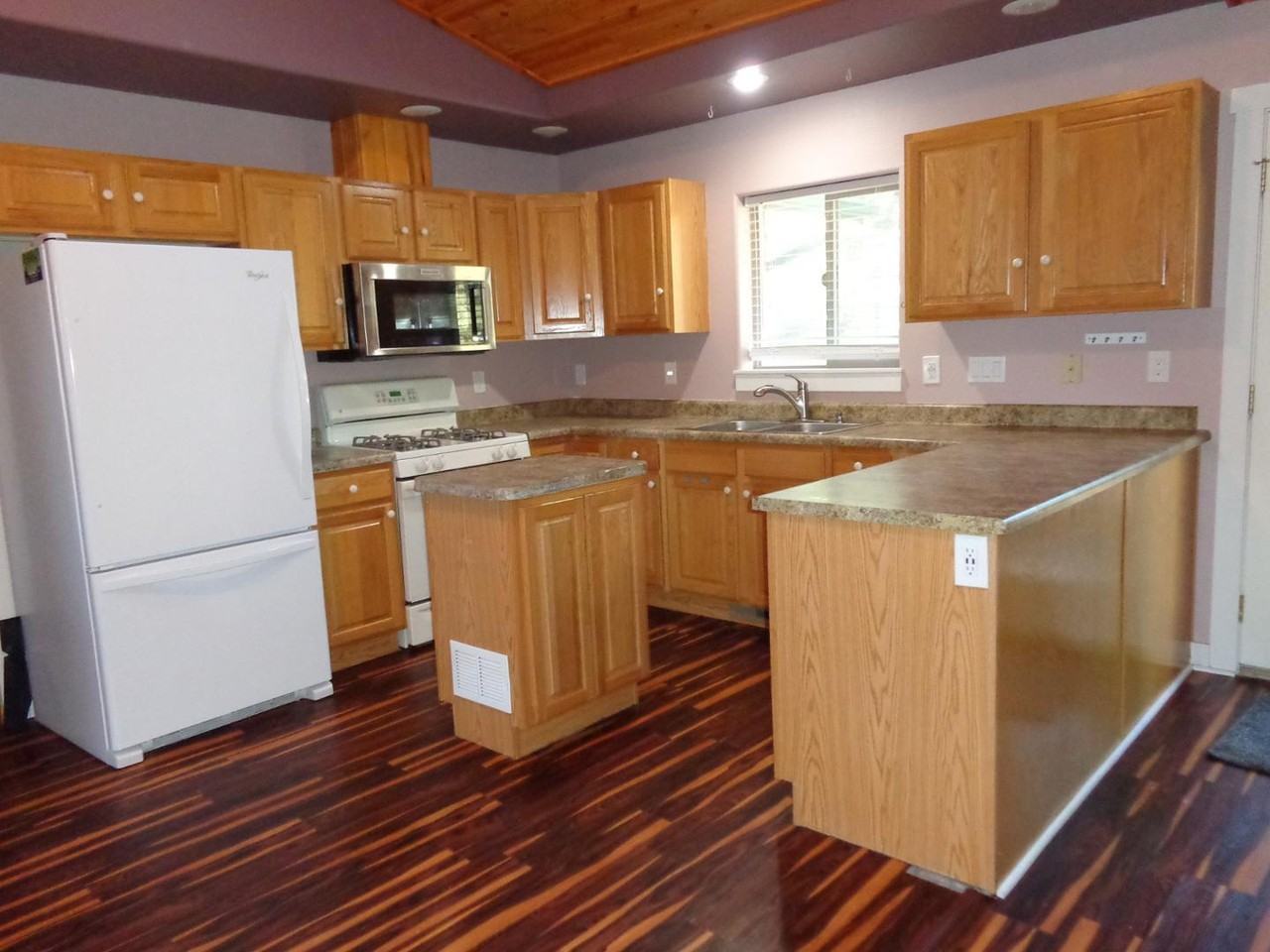 234 Wasatch Ln - Photo 3 of 11