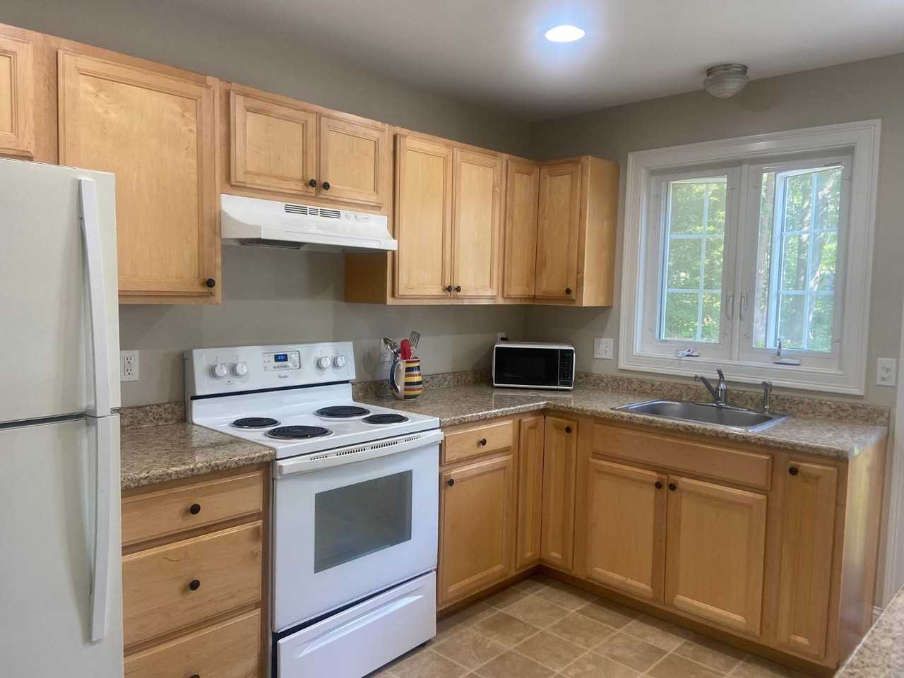 208 Hicks St - Photo 2 of 7