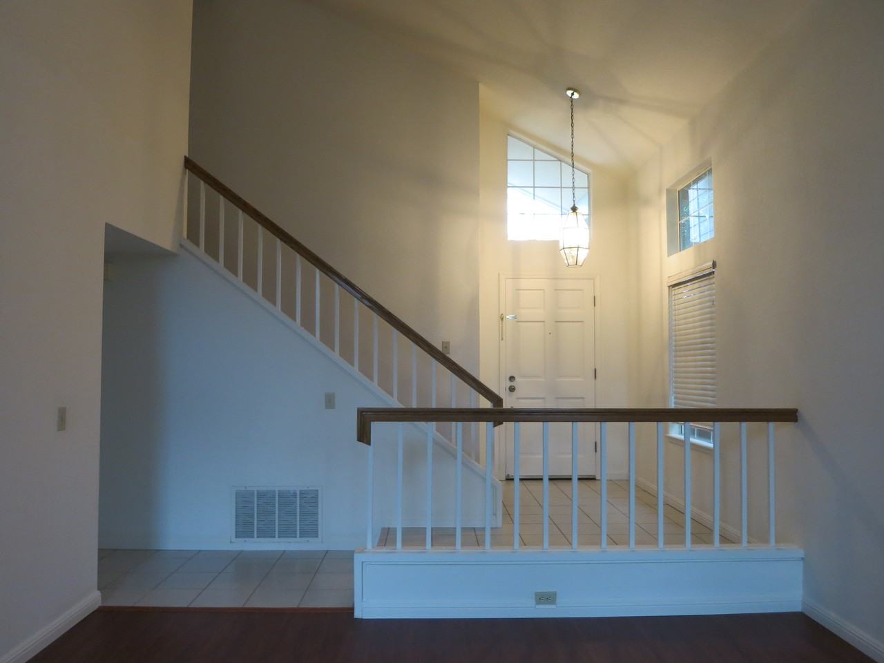 902 Kara Way - Photo 2 of 18