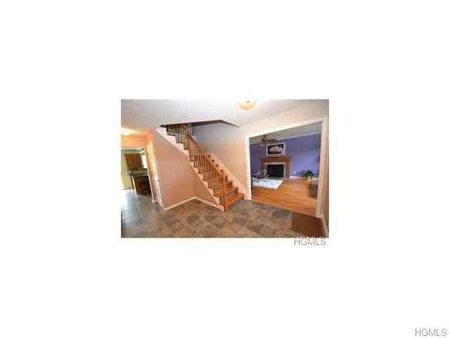 1 Sunnyridge Ct - Photo 3 of 25