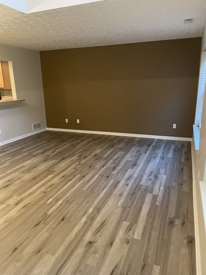 13741 Woodcroft Trce - Photo 3 of 33