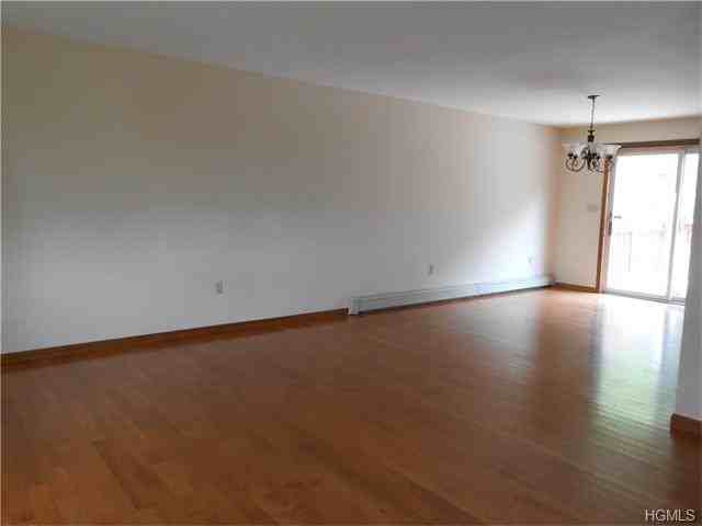 14 Shore Pl - Photo 3 of 11