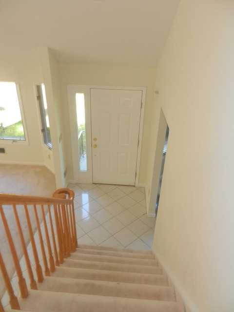 123 Lakeview Dr - Photo 3 of 23