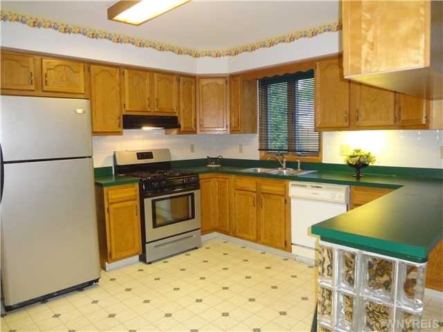 4113 Willowdale Ave - Photo 3 of 11